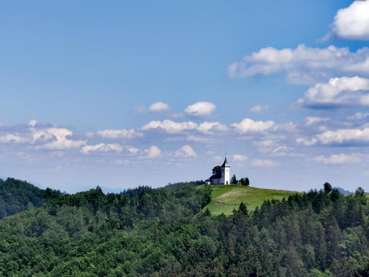 Bajta Kroparica Экстерьер фото