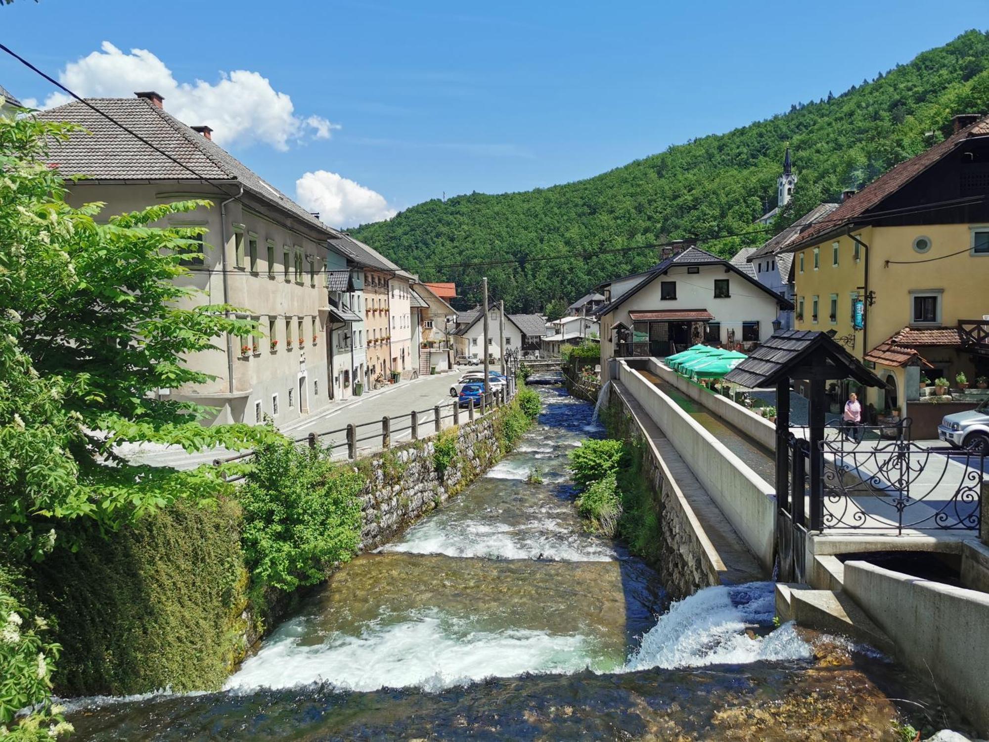 Bajta Kroparica Экстерьер фото